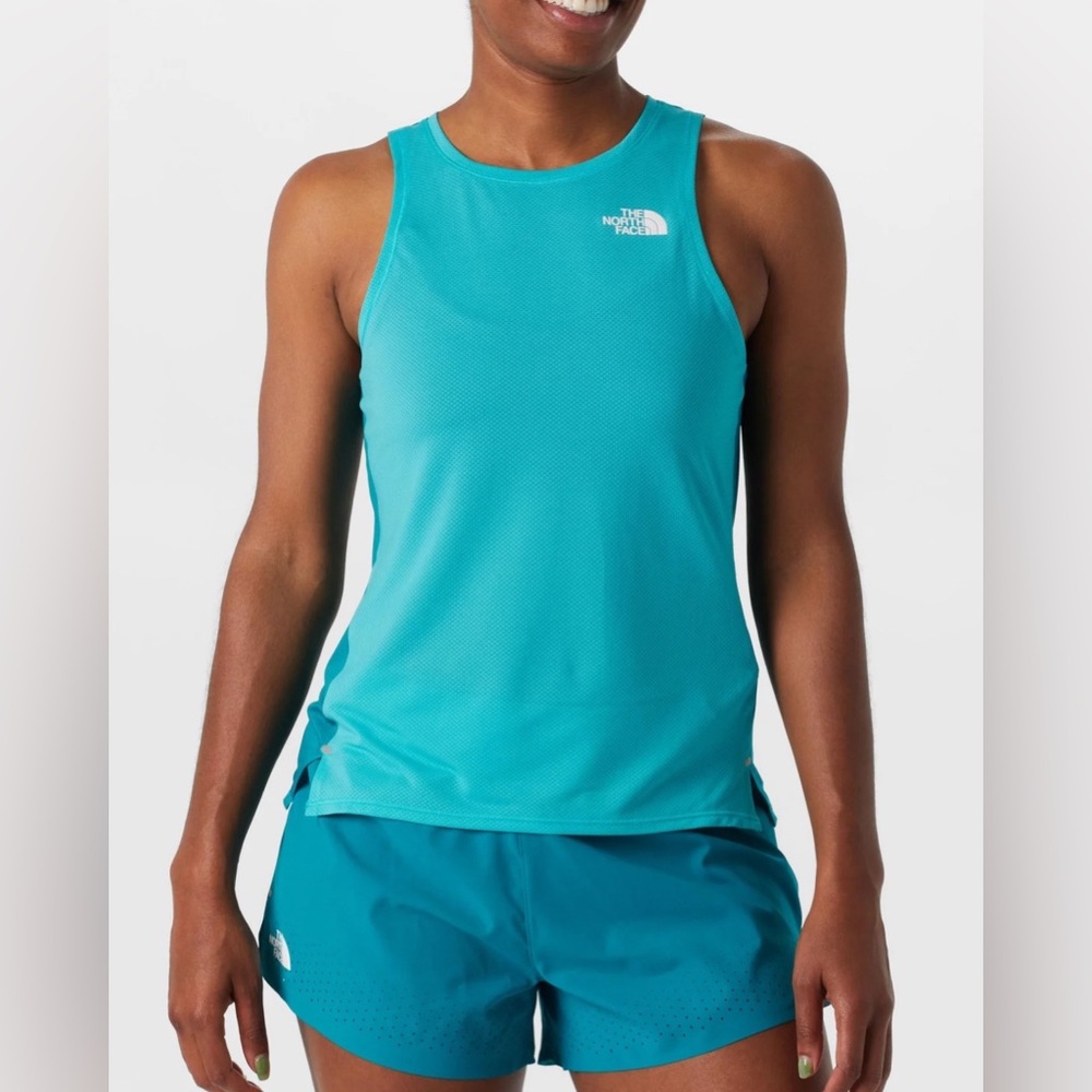 The North Face Women’s Summit High Trail Tank in Galactic Blue/Deep Teal Size XS
